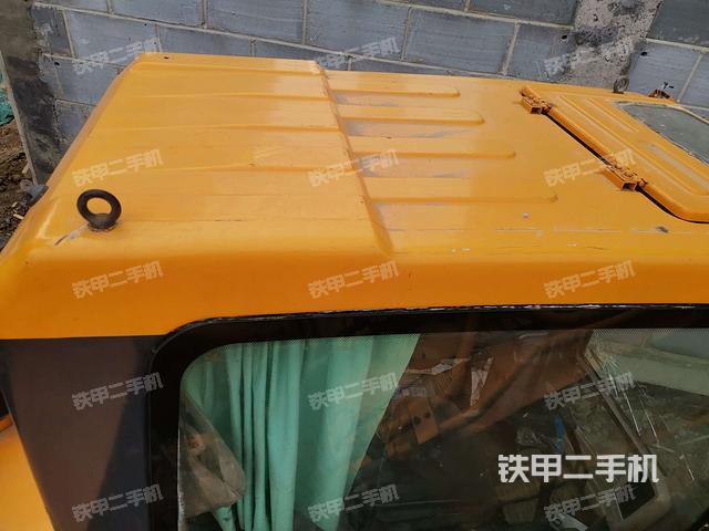 驾驶室顶部俯视(上车部件) 驾驶室顶部俯视(上车部件)