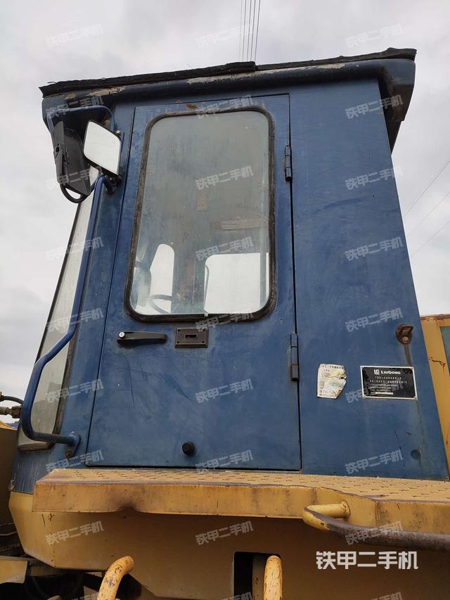 驾驶室正侧（驾驶室部分）