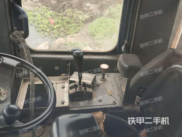 操作杆  档位（驾驶室部分）