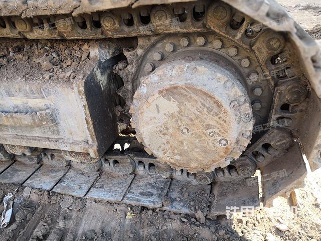 右驱动轮（行走机构）