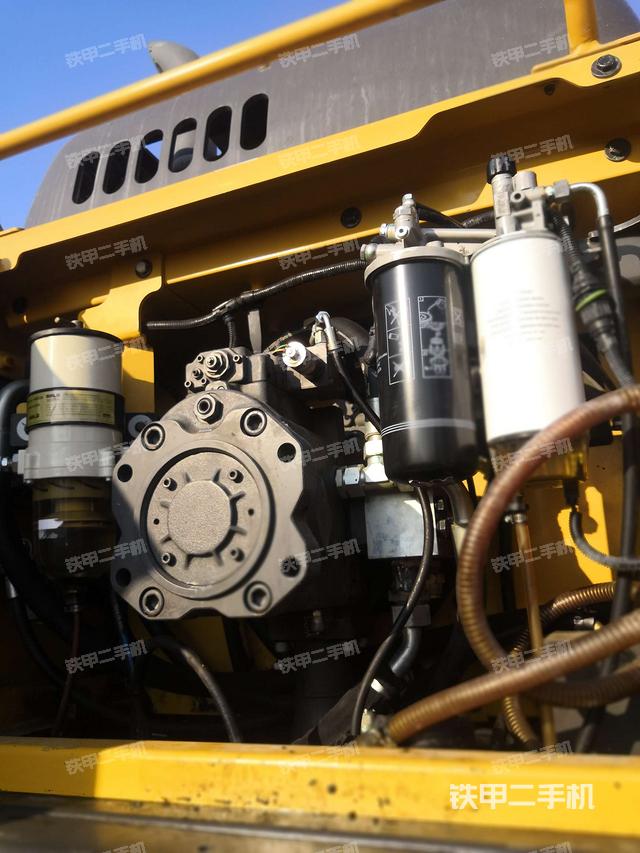 液压泵斜45 右（大件舱室）