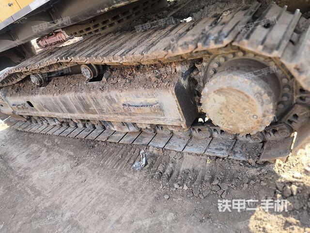 右侧履带整体（行走机构）