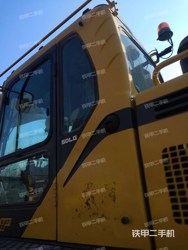 驾驶室左后45度（驾驶室部分）