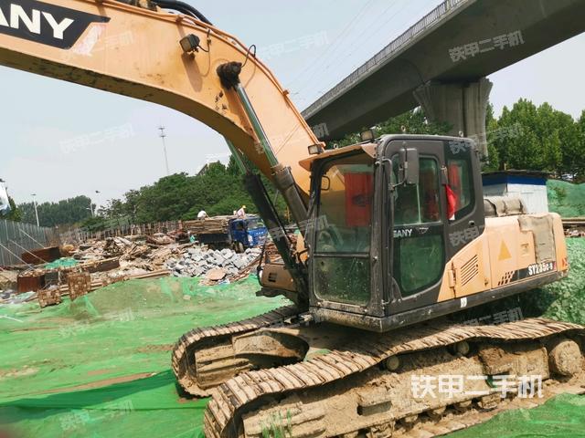 三一重工SY235C-9挖掘机