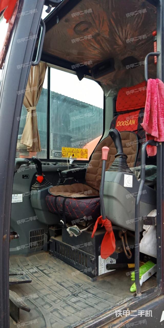 斗山dx559c挖掘机