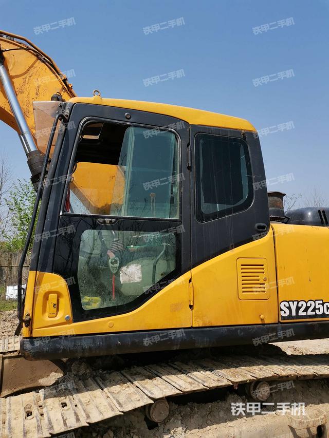 三一重工sy225c-8s挖掘机