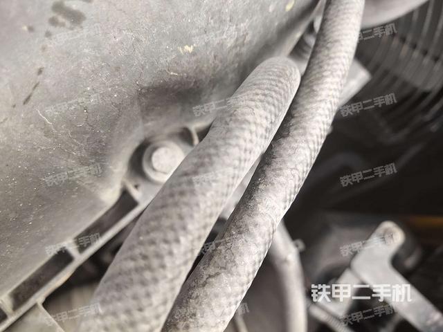 气门室盖螺丝特写(上车部件) 气门室盖螺丝特写(上车部件)