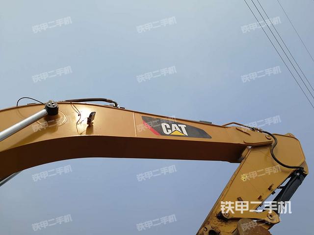 大臂整体 右侧(工作和回转装置) 大臂整体 右侧(工作和回转装置)