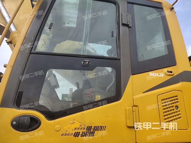 驾驶室正侧(驾驶室部分) 驾驶室正侧(驾驶室部分)