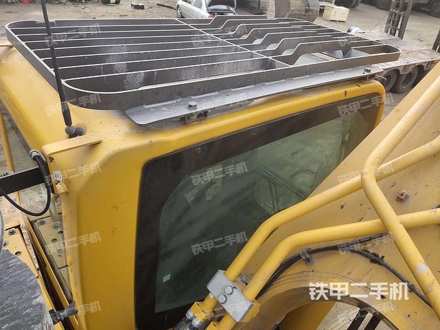 驾驶室顶部俯视(上车部件) 驾驶室顶部俯视(上车部件)