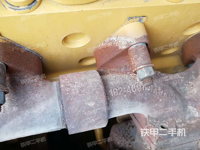气门室盖螺丝特写(上车部件) 气门室盖螺丝特写(上车部件)