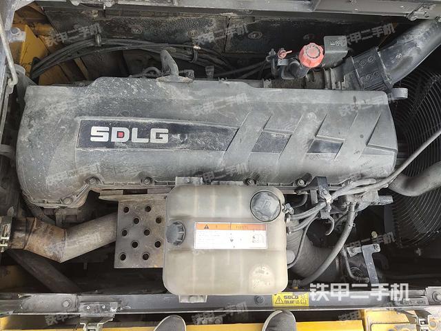 发动机室(上车部件) 发动机室(上车部件)