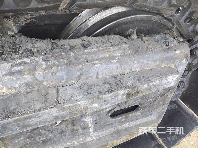 右导向轮(行走机构) 右导向轮(行走机构)