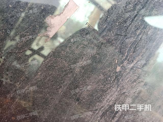 后窗玻璃角标（驾驶室部分）