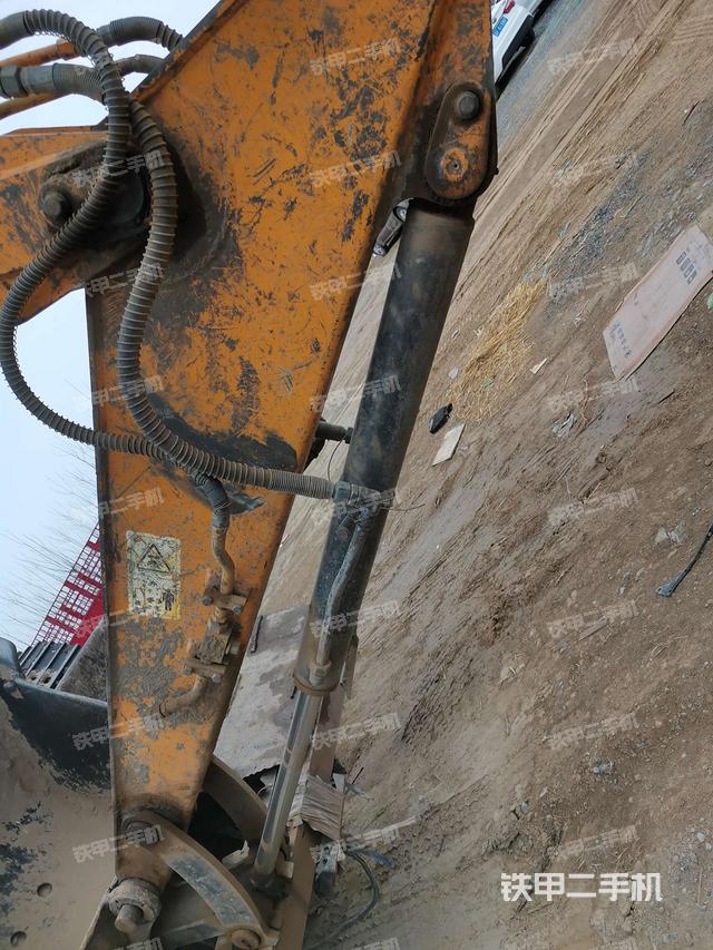 小臂整体右前（工作和回转装置）