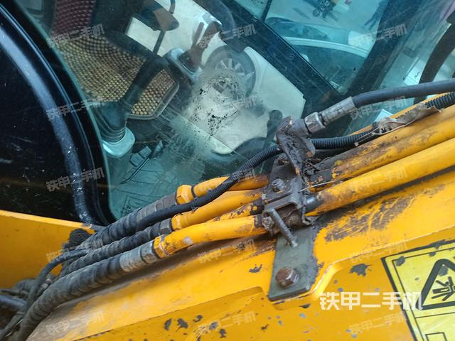 大臂背部俯视（工作和回转装置）