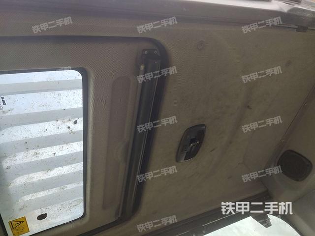 顶棚整体(驾驶室部分) 顶棚整体(驾驶室部分)