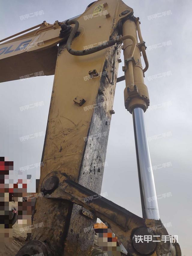 小臂整体右前(工作和回转装置) 小臂整体右前(工作和回转装置)