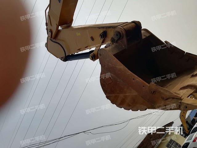 铲斗45度(工作和回转装置) 铲斗45度(工作和回转装置)