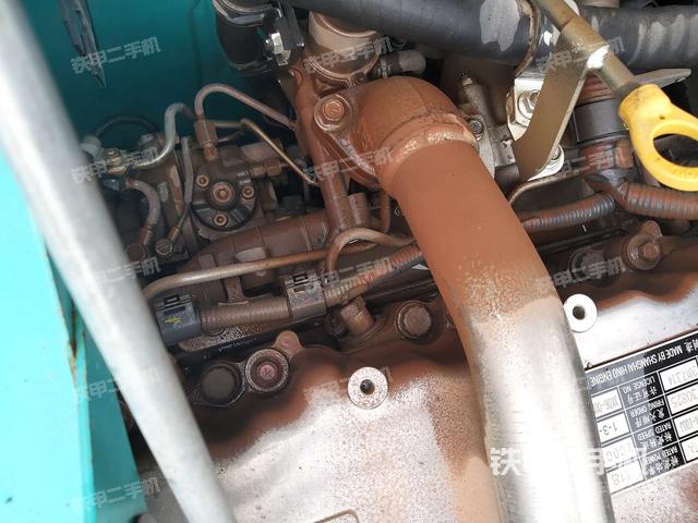 气门室盖螺丝特写（上车部件）