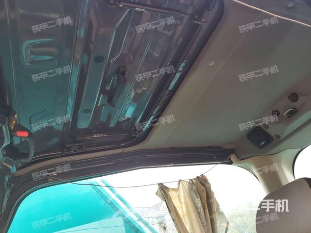 顶棚整体（驾驶室部分）