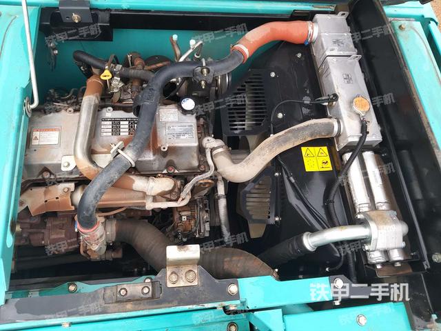 发动机室（上车部件）