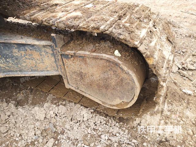 右侧行走马达盖板（行走机构）