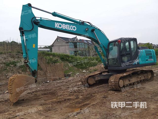 神钢SK210LC-10挖掘机