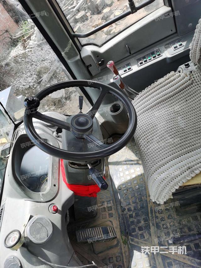 汉中市二手山东临工lg953n装载机-操作杆  档位实拍图-346