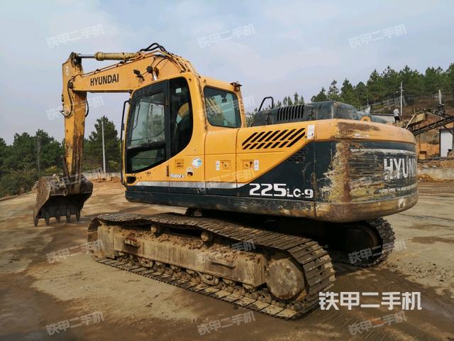 现代r225lc9挖掘机