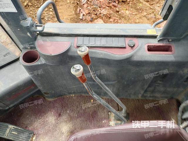 操作杆  档位（驾驶室部分）