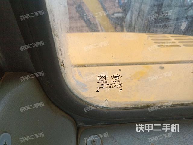 后窗玻璃角标(驾驶室部分) 后窗玻璃角标(驾驶室部分)