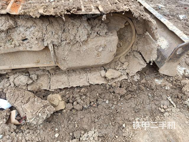 右导向轮(行走机构) 右导向轮(行走机构)