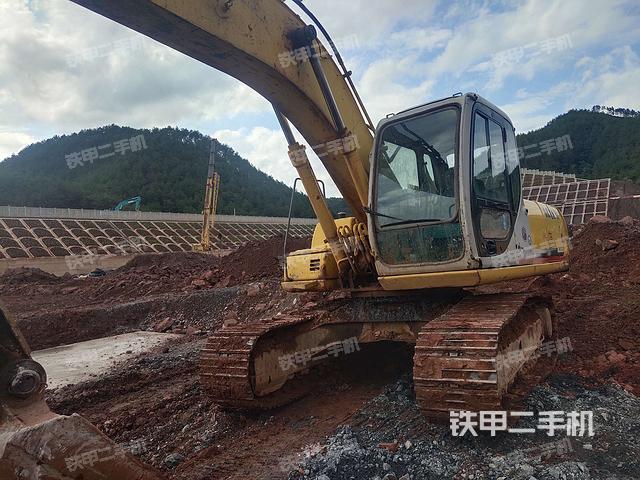 住友SH200Z3挖掘机