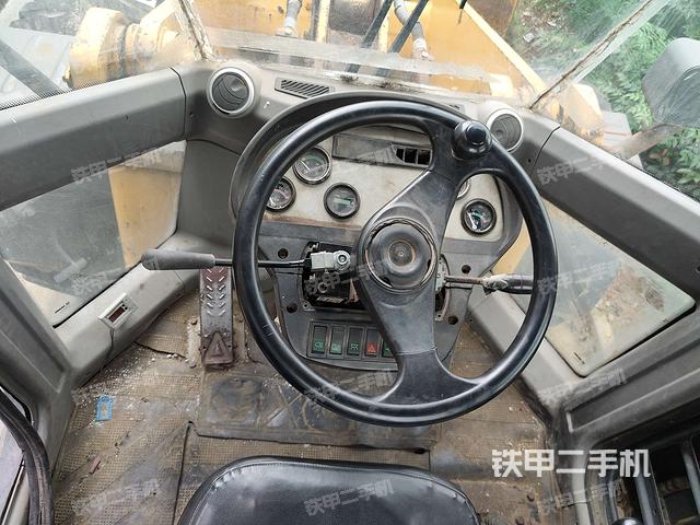 小时表里程数(驾驶室部分) 小时表里程数(驾驶室部分)