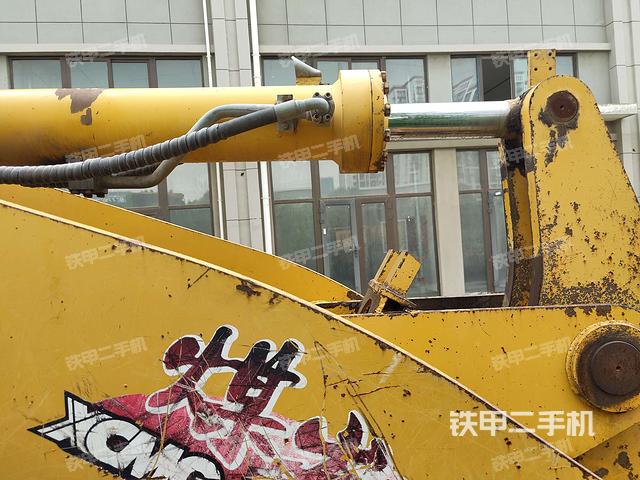 铲斗油缸侧面(工作装置) 铲斗油缸侧面(工作装置)