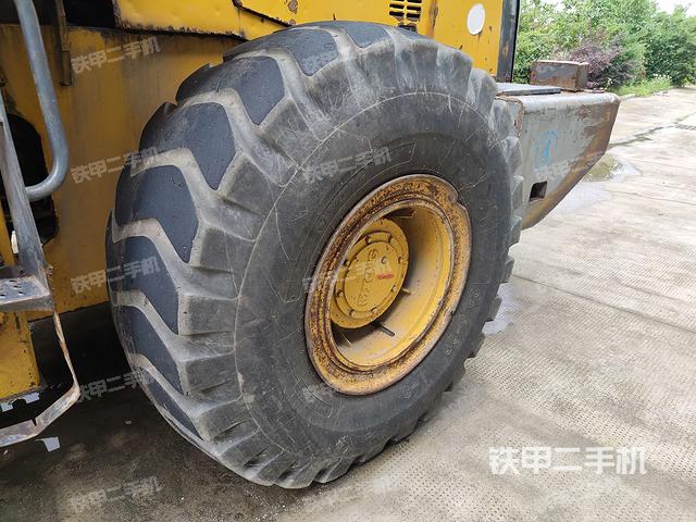 右后轮(行走机构) 右后轮(行走机构)