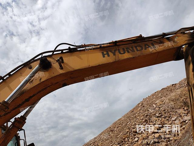 现代r335lc9t挖掘机