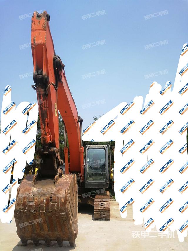 日立ZX240-3挖掘机