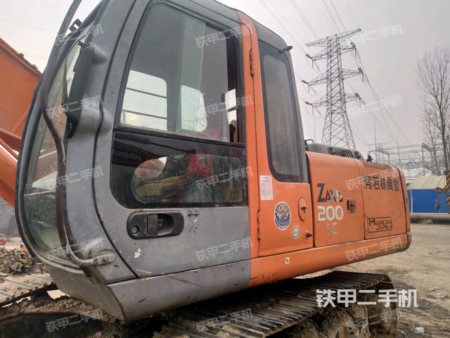 日立ZX200-6挖掘机