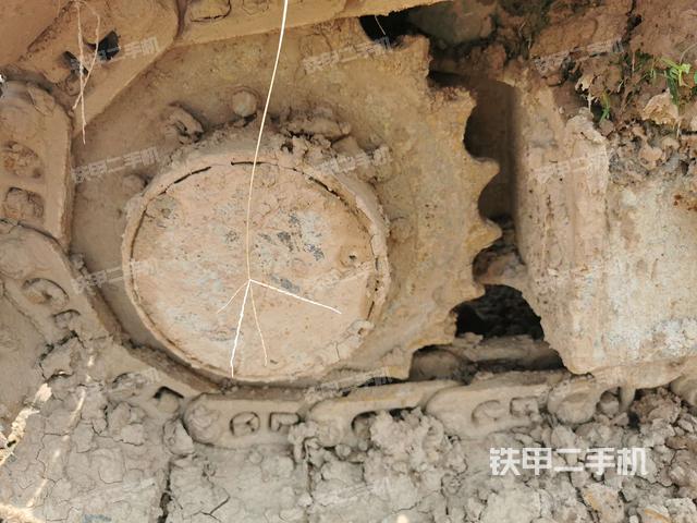 右驱动轮（行走机构）