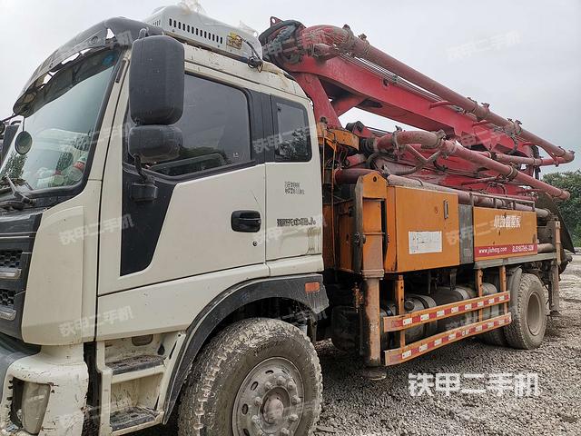 雷萨重机BJ5183THB-1泵车
