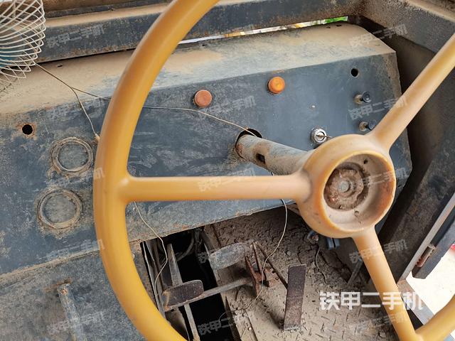 工作装置1（工作装置）