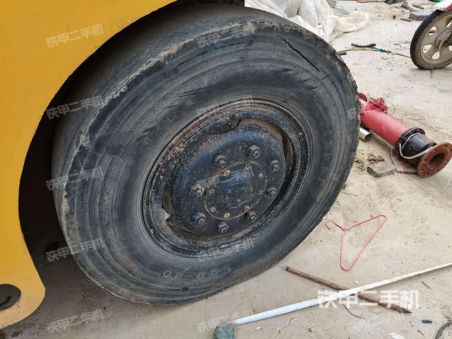 左驱动轮/左后轮（行走机构）