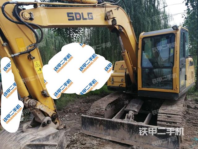 山东临工E680F挖掘机