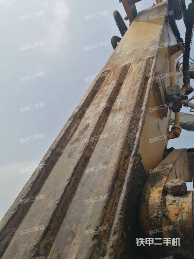 小臂整体左后（工作和回转装置）