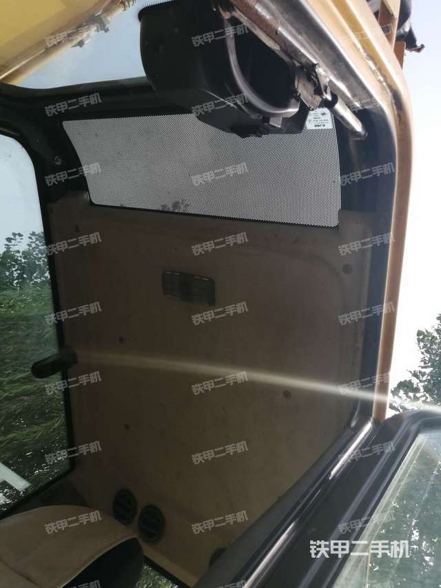 顶棚整体（驾驶室部分）