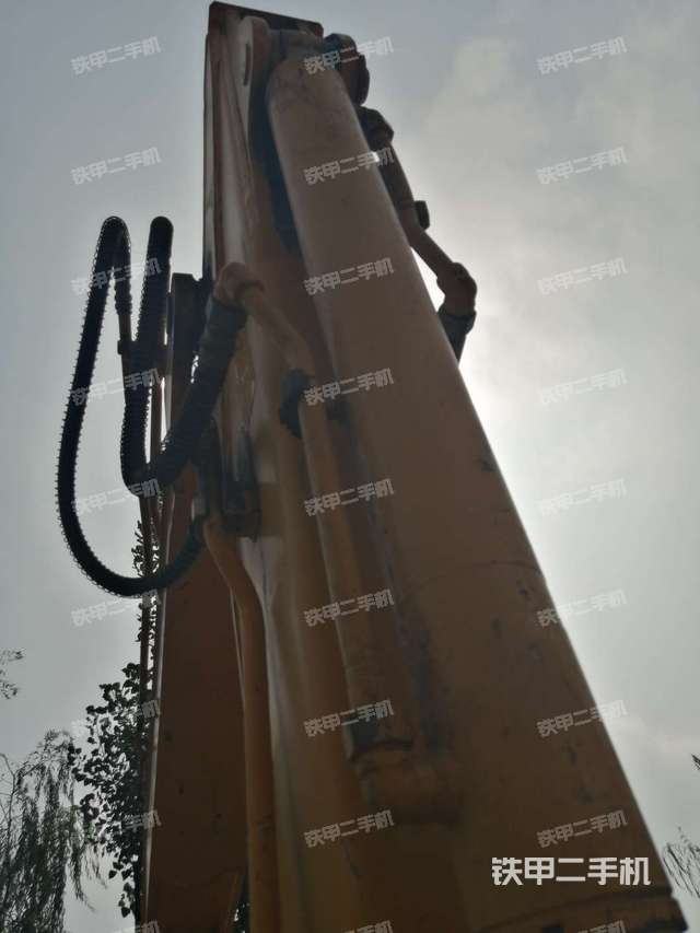 小臂整体右前（工作和回转装置）