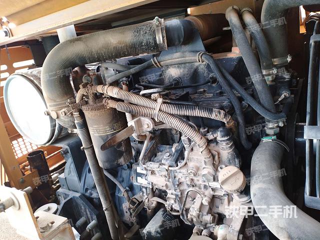 发动机室（上车部件）