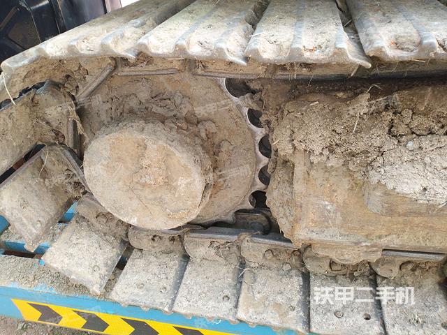 右驱动轮（行走机构）